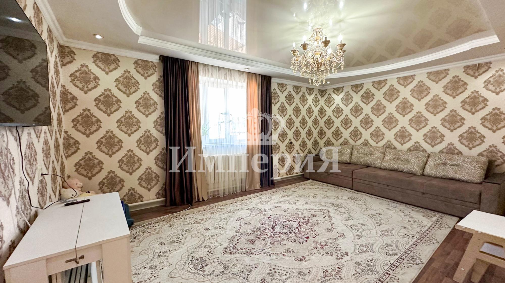 4-комнантный квартира, 140.0 м²,Есбатыр Есбатырова за 40 000 000