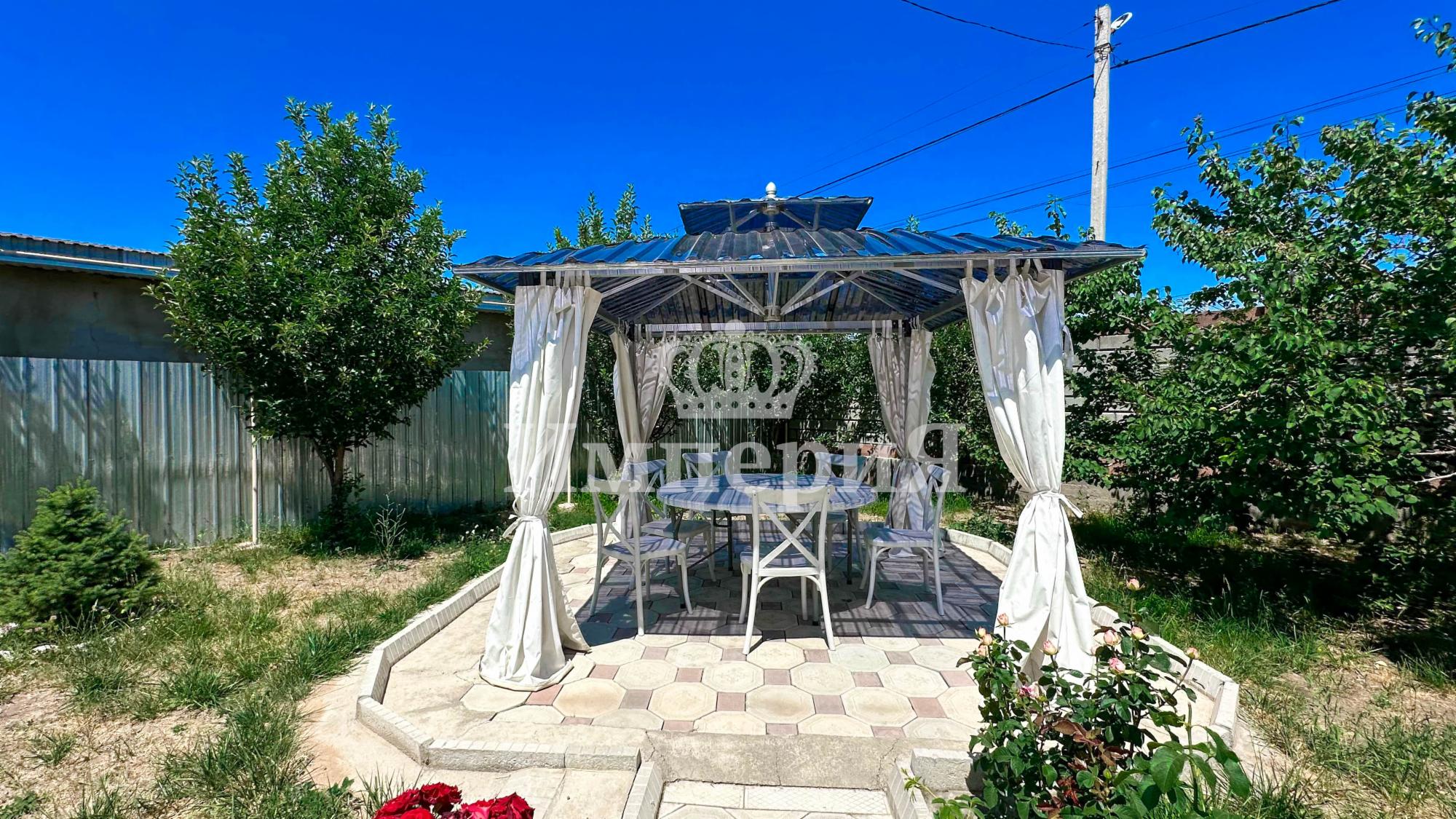 6-комнантный квартира, 160.0 м²,Есенберлина за 65 000 000