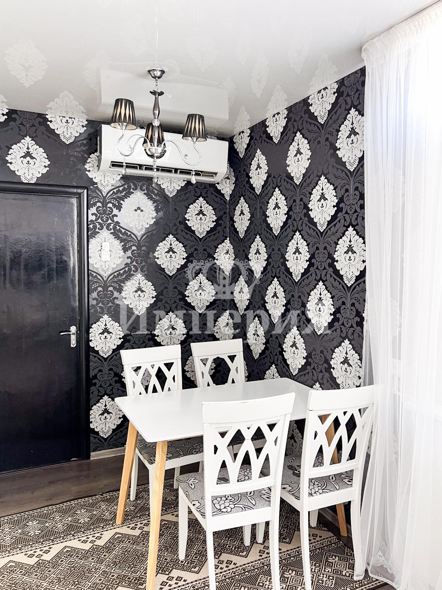 4-комнантная квартира, 85.0 м²,4 мкр за 26 000 000