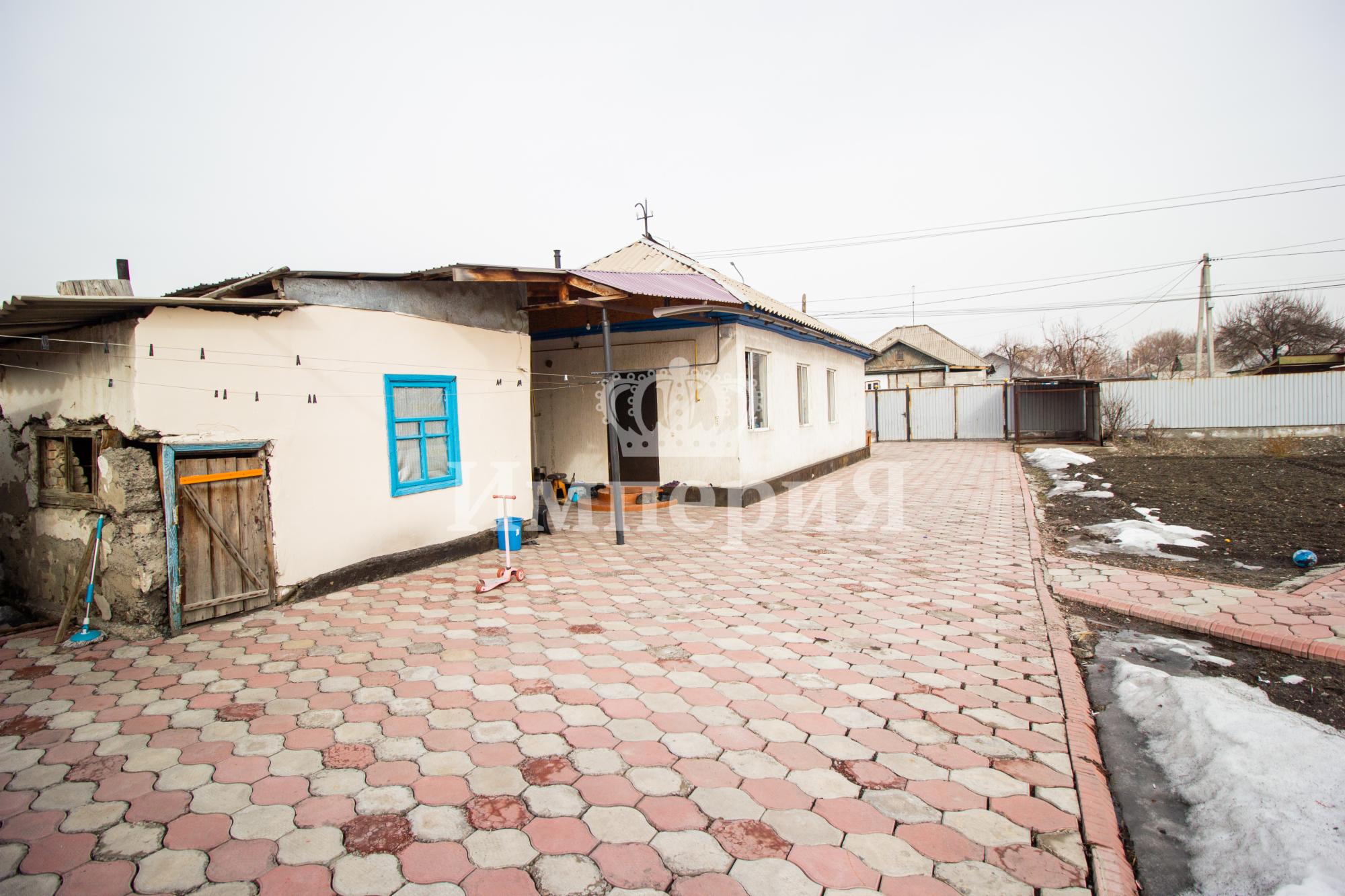 4-комнантная квартира, 68.0 м²,Асановой за 15 000 000