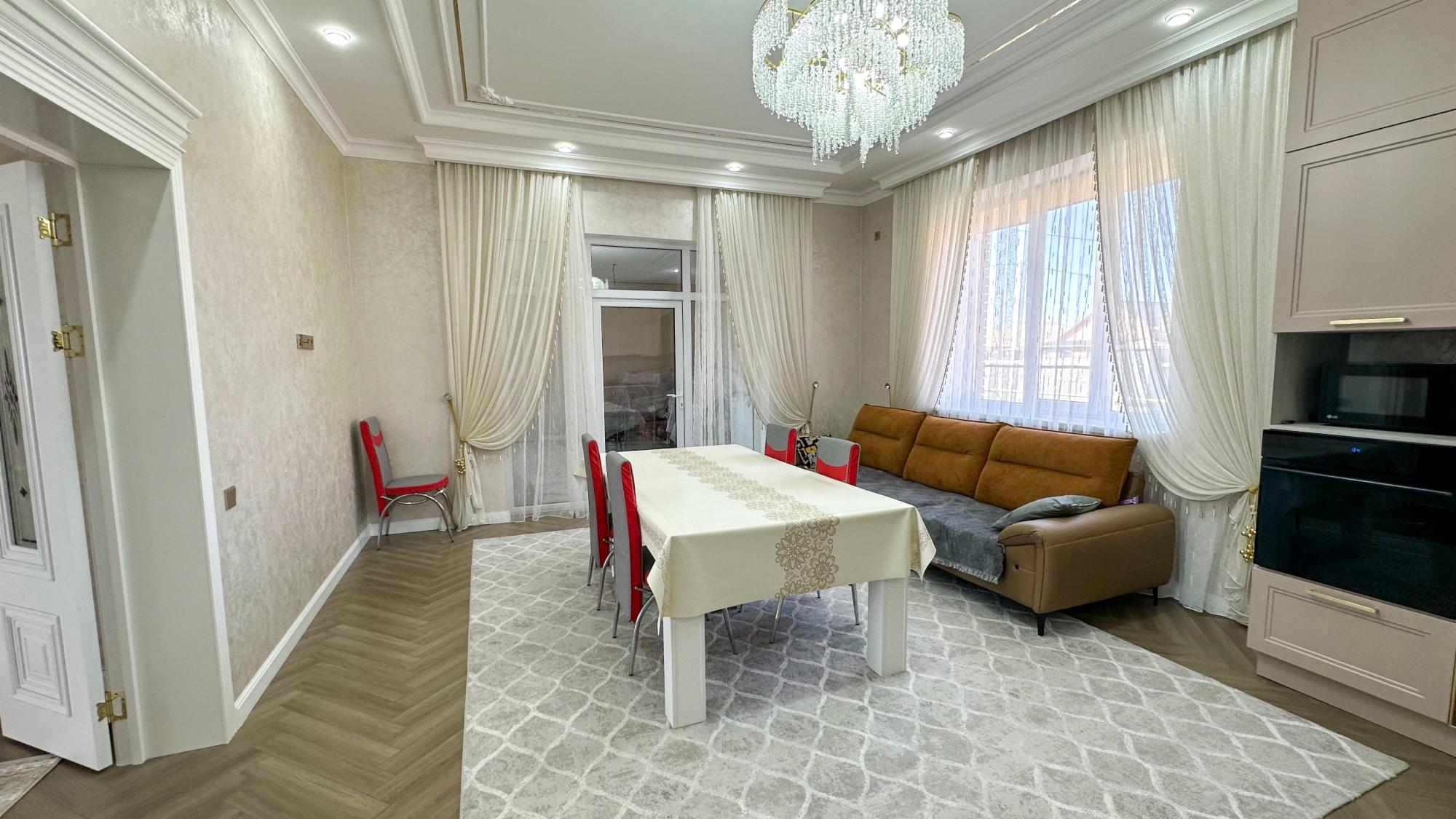 6-комнантный квартира, 280.0 м²,Жастар за 138 000 000
