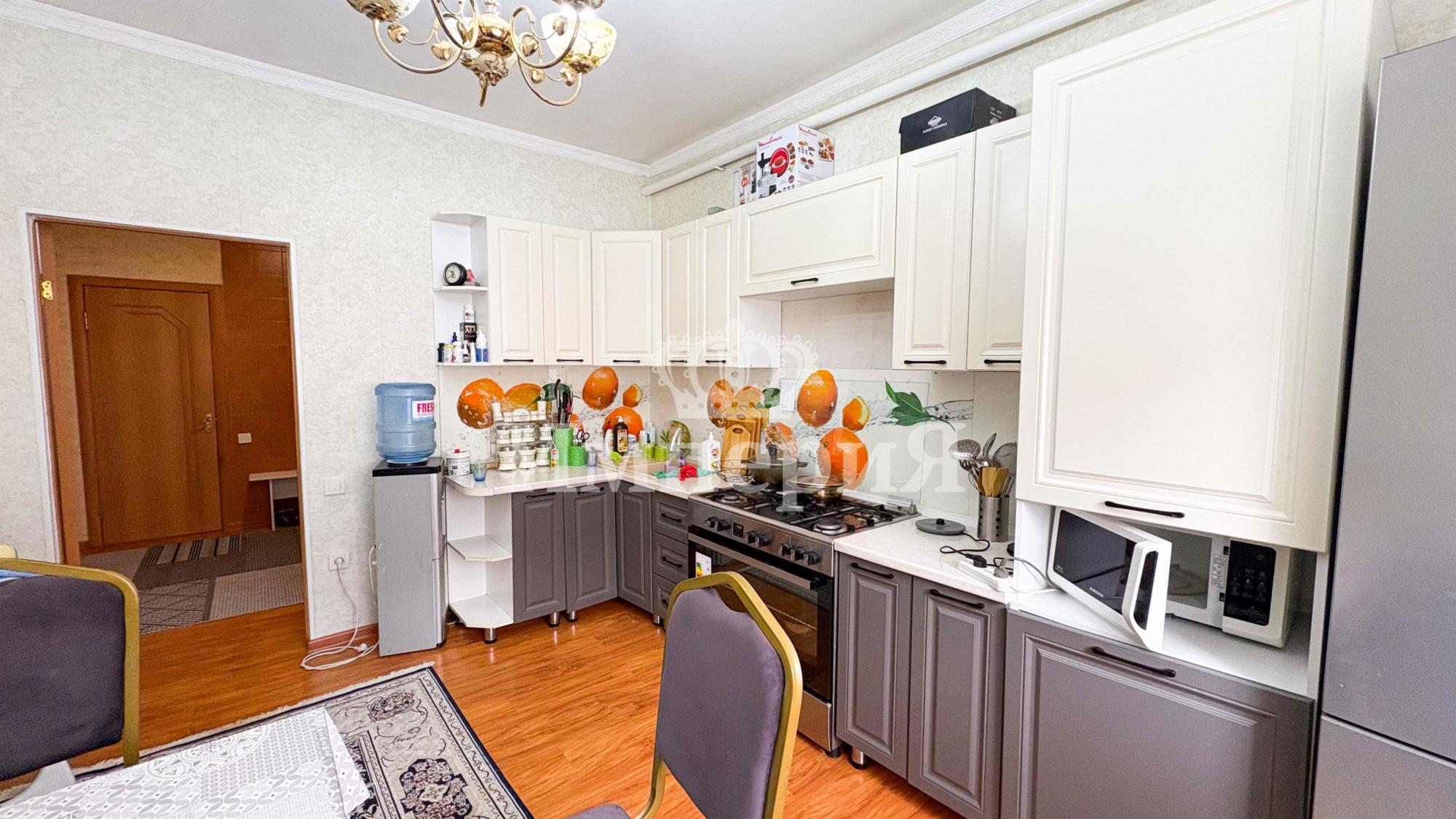 4-комнантный квартира, 110.0 м²,Жарык за 27 700 000