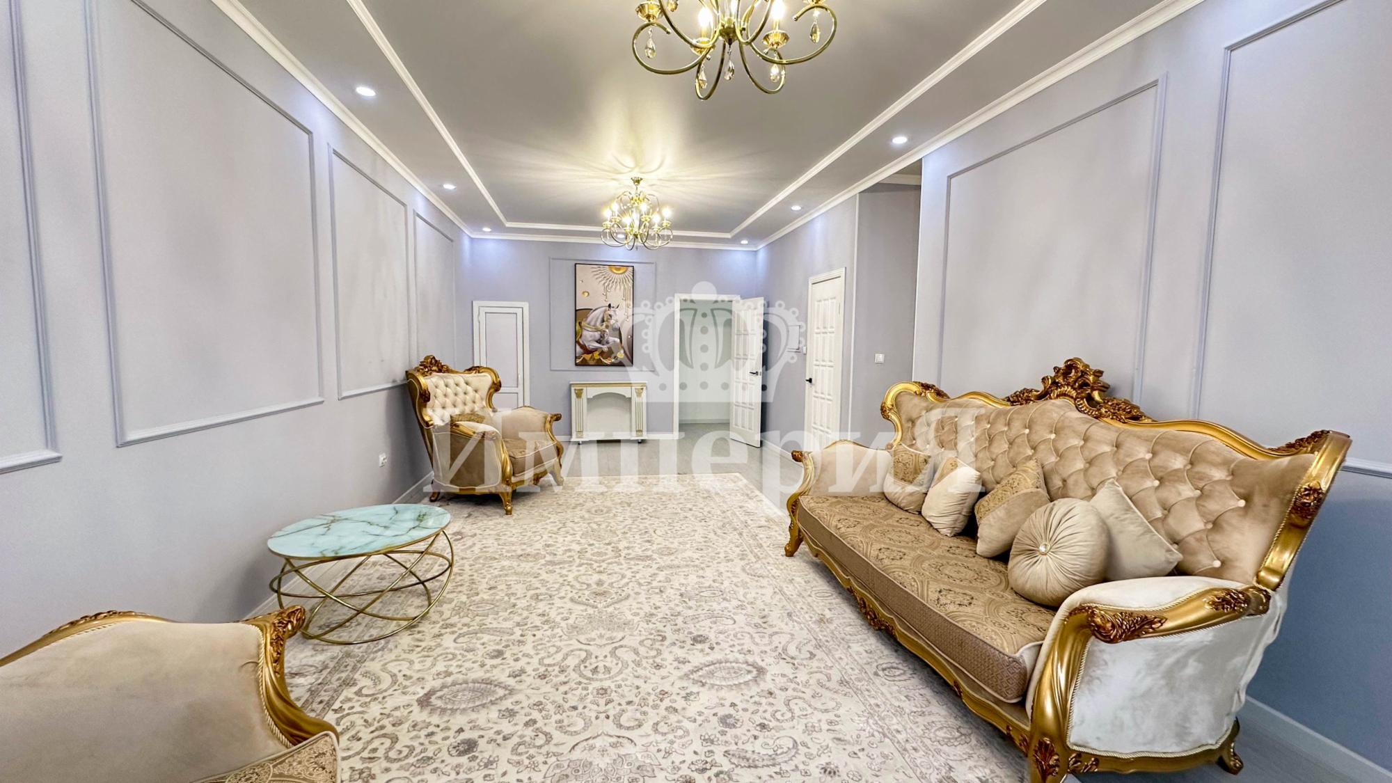 5-комнантная квартира, 176.0 м²,Назарбаева за 53 000 000