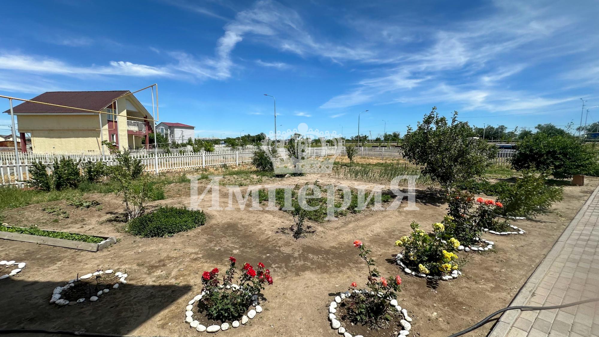 4-комнантный квартира, 145.0 м²,Абая за 30 000 000