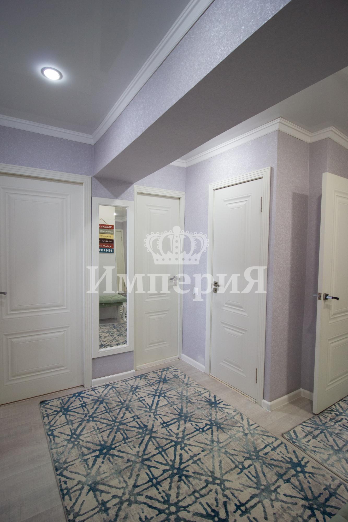 5-комнантная квартира, 100.0 м²,5 мкр за 28 000 000