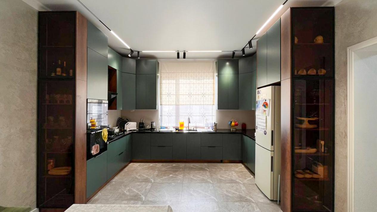 6-комнантный квартира, 236.0 м²,Ак бастау за 120 000 000