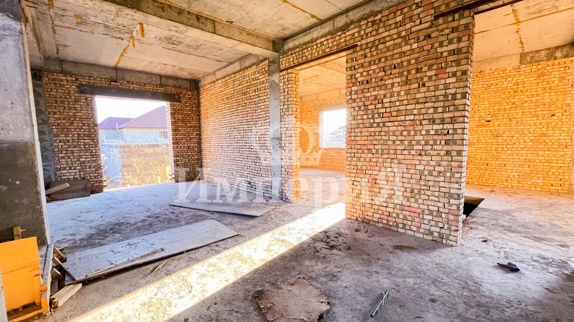 8-комнантный квартира, 470.0 м²,Абая за 58 000 000