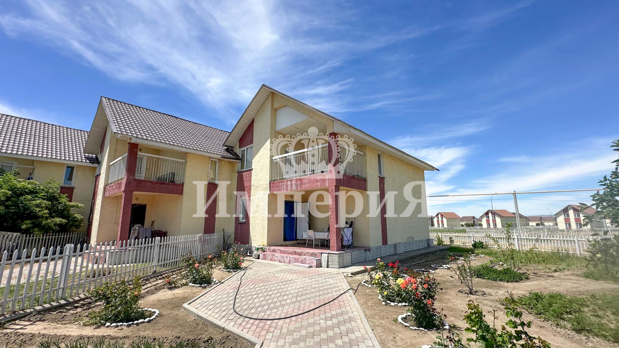 4-комнантный квартира, 145.0 м²,Абая за 30 000 000