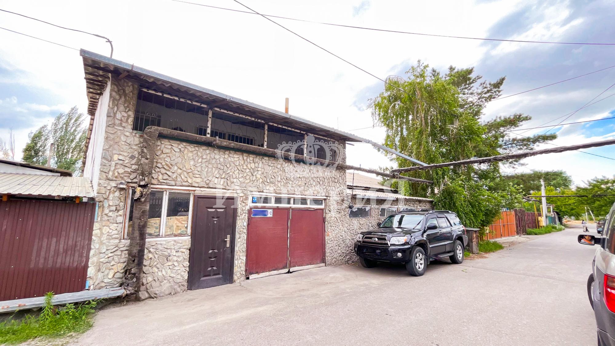 8-комнантный квартира, 270.0 м²,Циалковского за 32 000 000