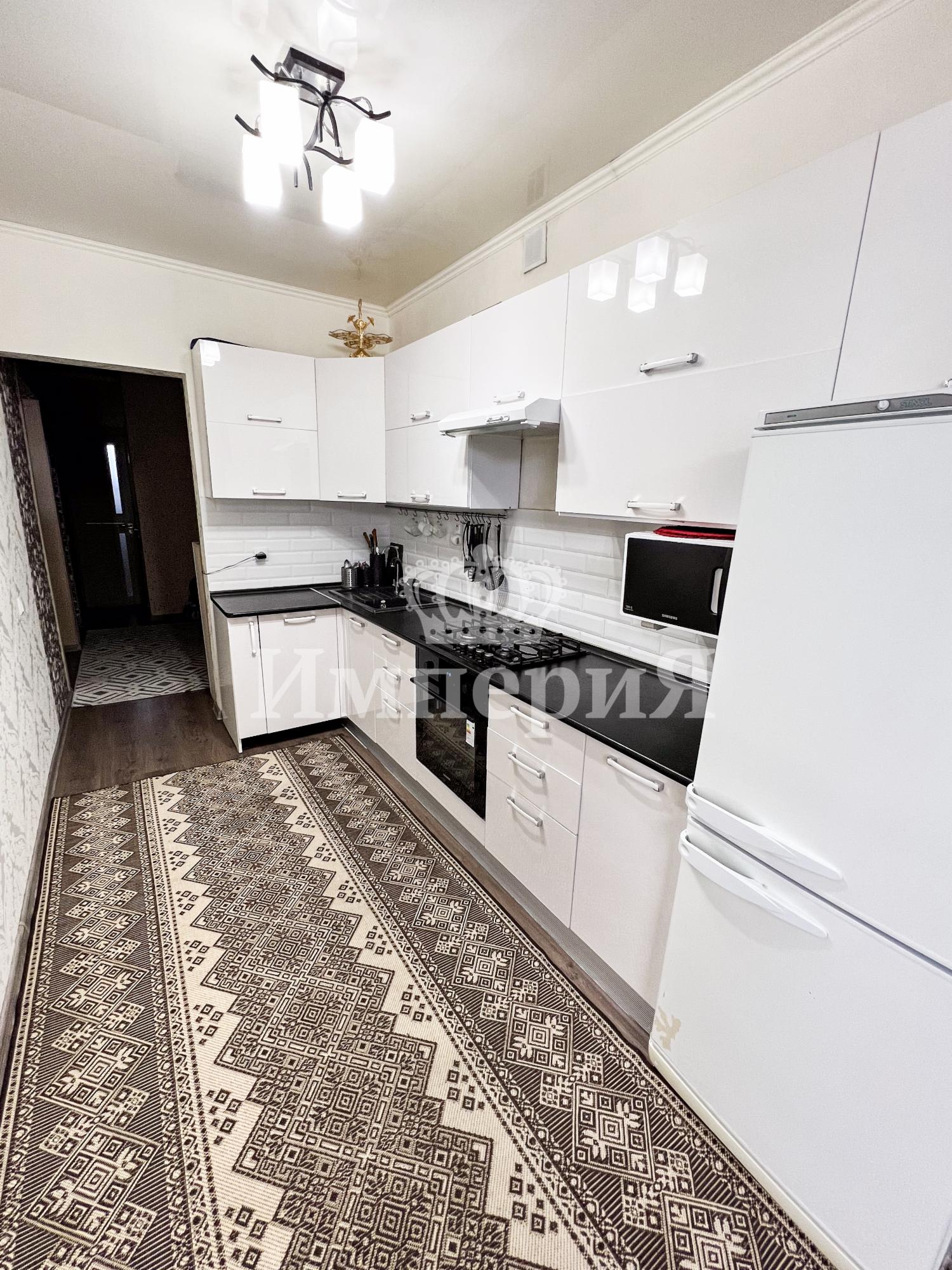 4-комнантная квартира, 85.0 м²,4 мкр за 26 000 000