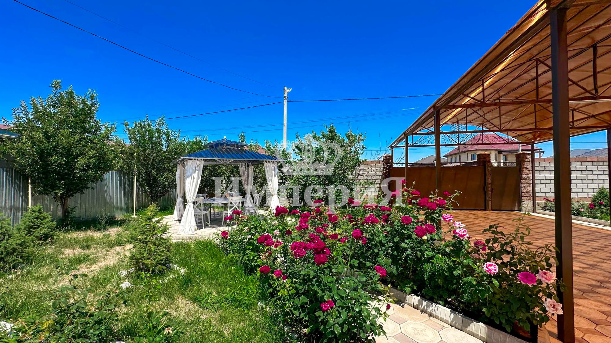 6-комнантный квартира, 160.0 м²,Есенберлина за 65 000 000