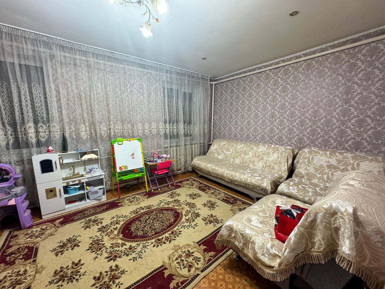 4-комнантный квартира, 127.0 м²,Карамурзанова за 25 800 000