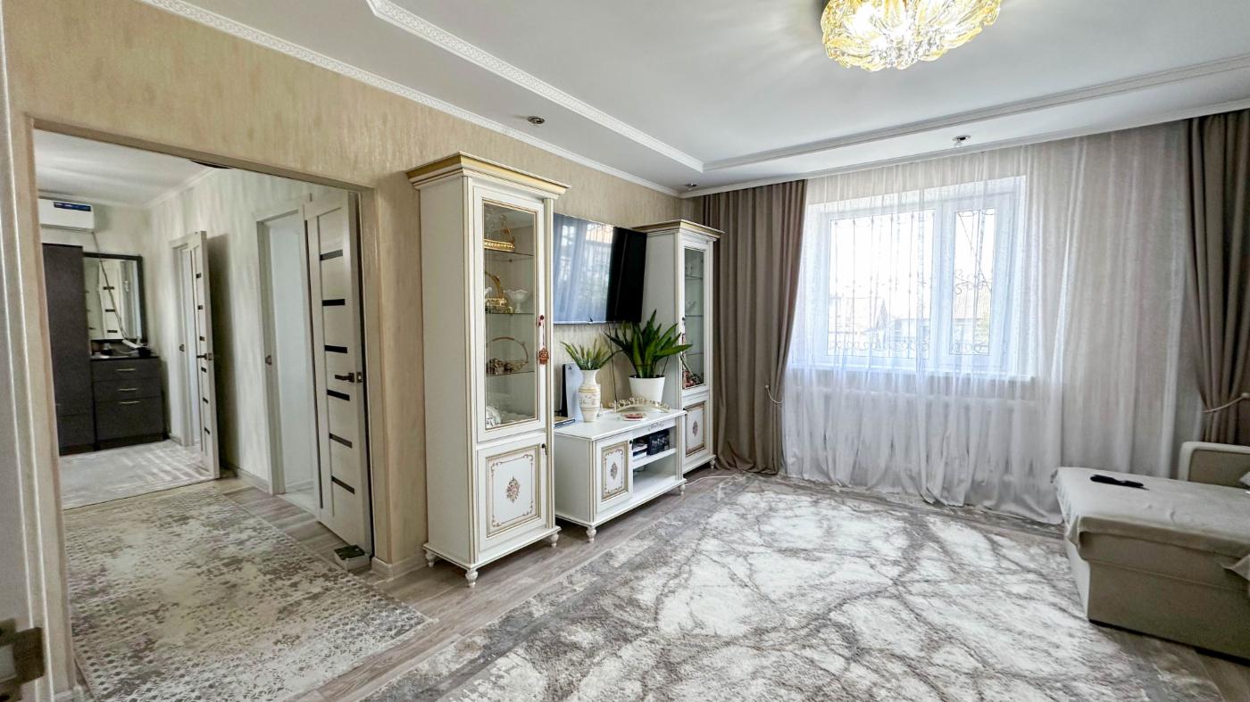 6-комнантный квартира, 130.0 м²,Виноградова за 21 000 000