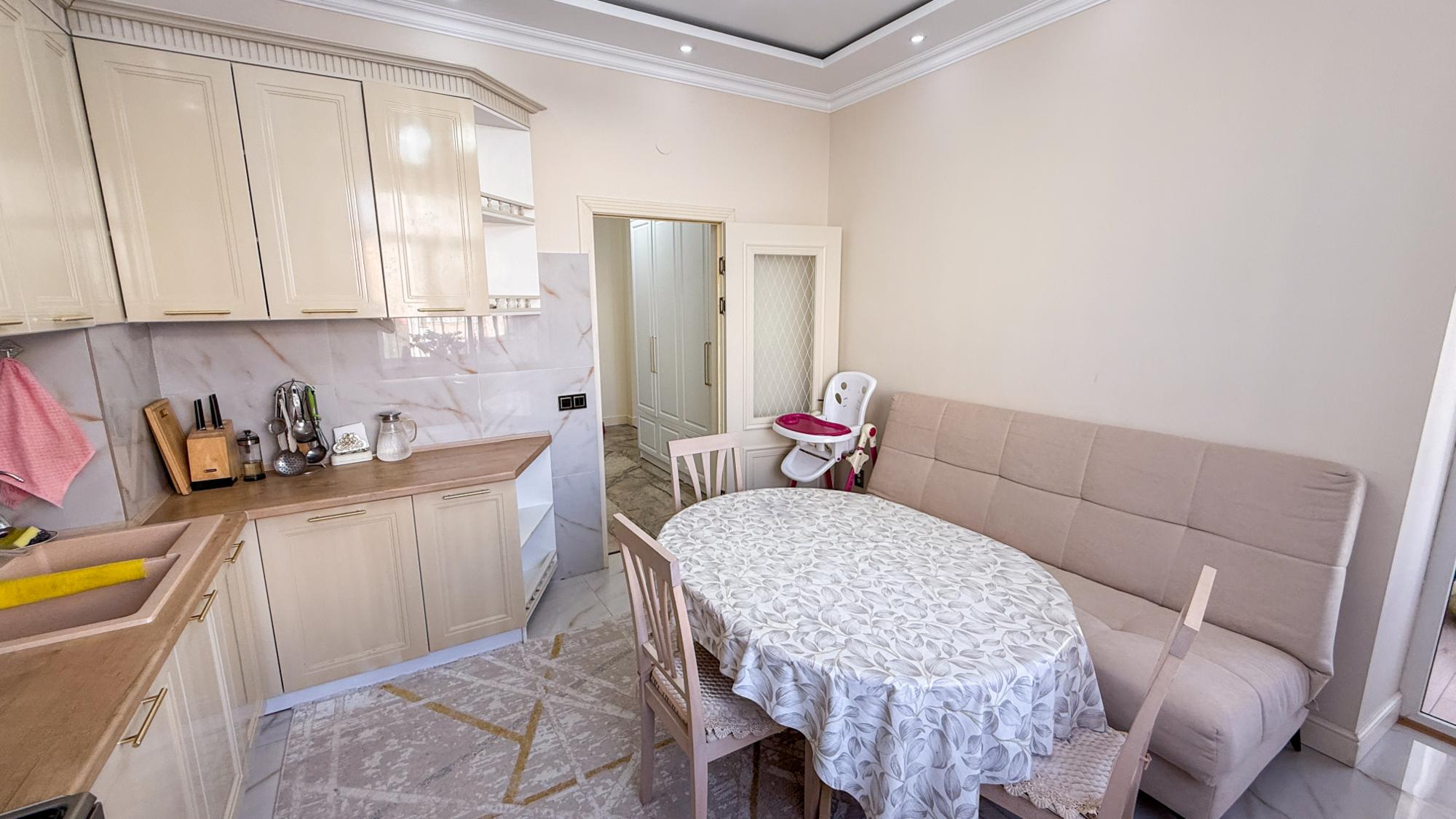 2-комнантная квартира, 80.0 м²,Абжалиева за 55 000 000