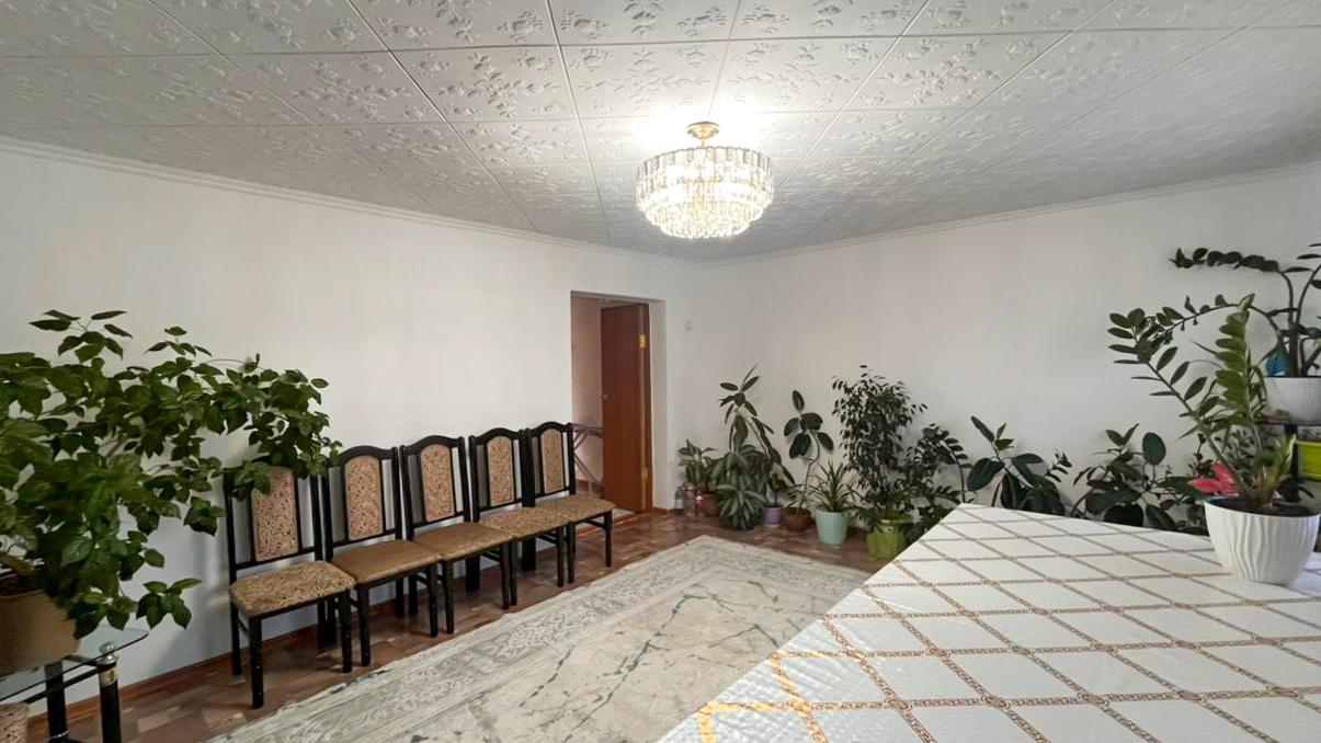4-комнантный квартира, 106.0 м²,Базарбаева за 30 000 000