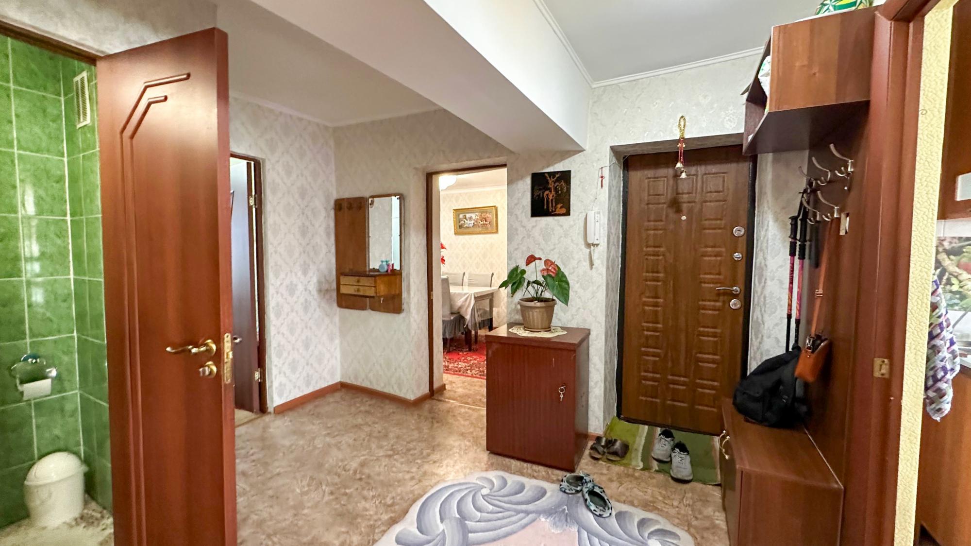 4-комнантная квартира, 71.0 м²,5 мкр за 25 000 000