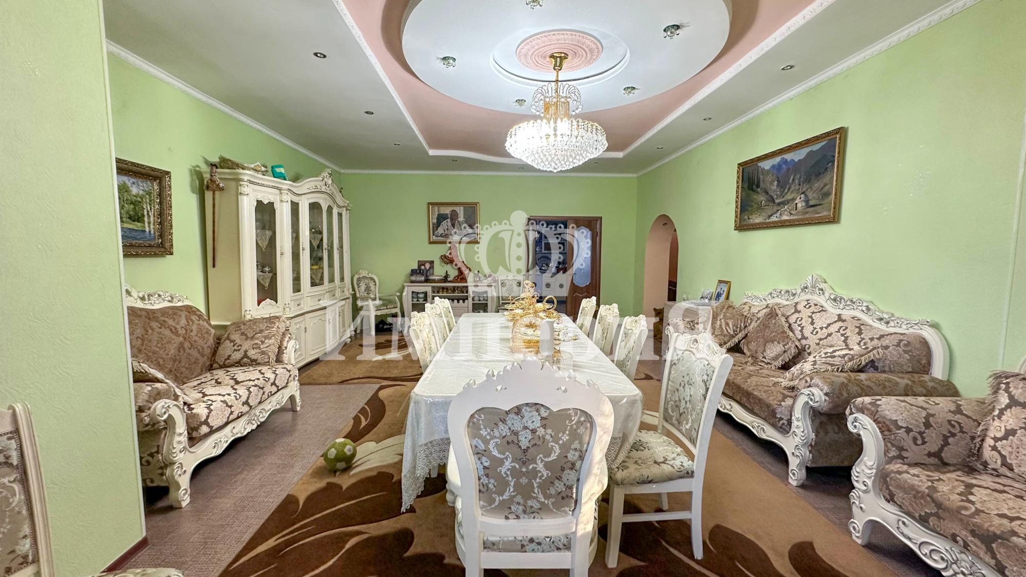 5-комнантный квартира, 218.0 м²,Ескельды Би за 80 000 000