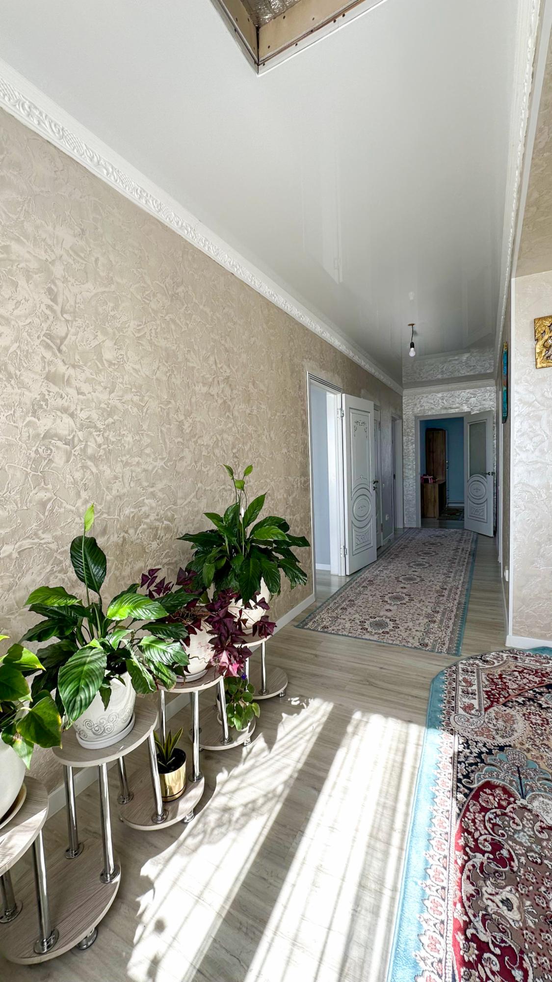 7-комнантный квартира, 264.0 м²,Жибек жолы за 90 000 000