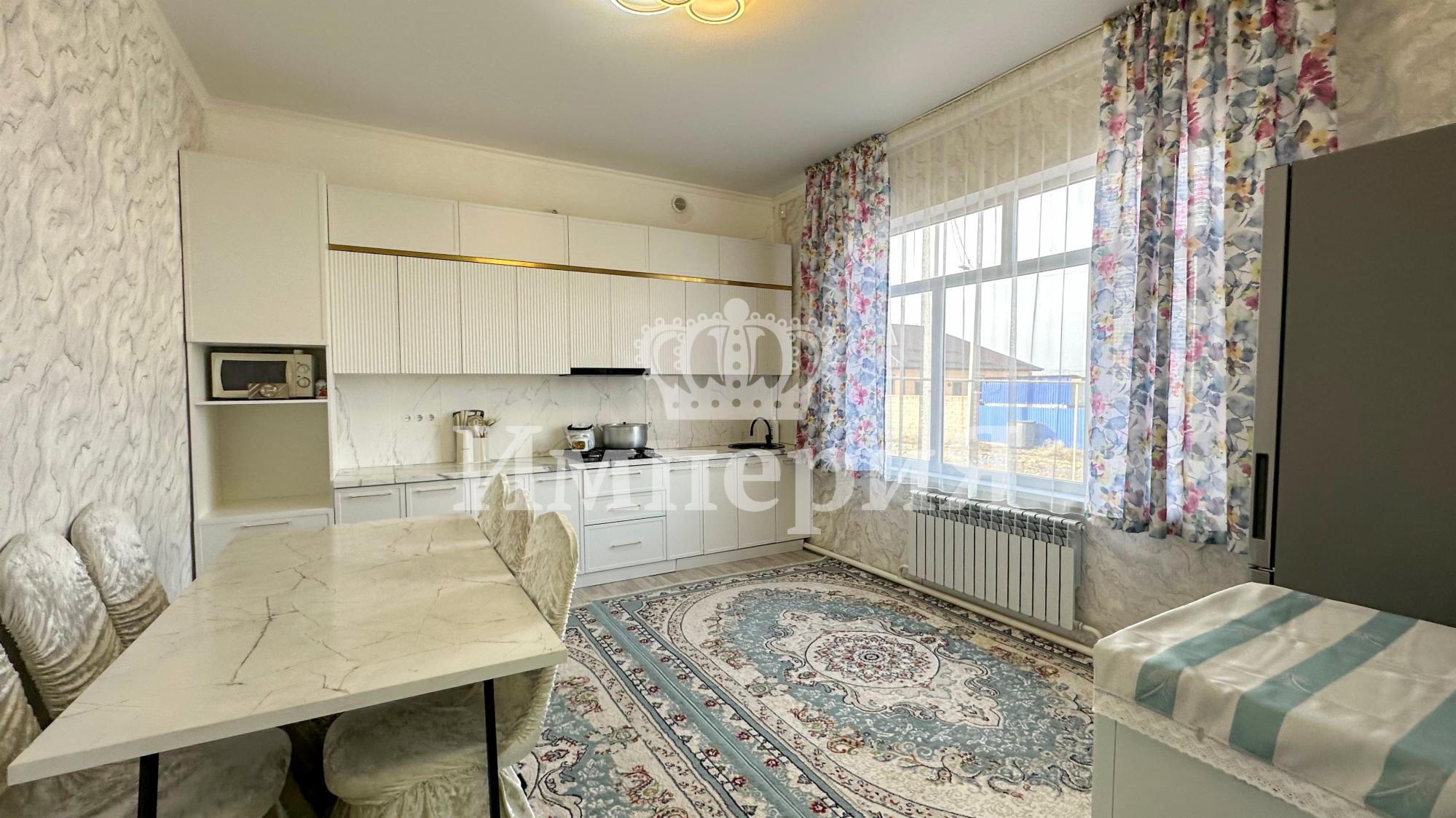 5-комнантный квартира, 160.0 м²,Байтурсынова за 56 000 000