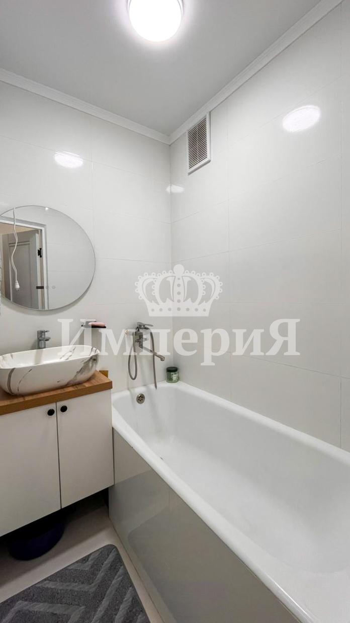 4-комнантная квартира, 74.0 м²,5 мкр за 32 000 000