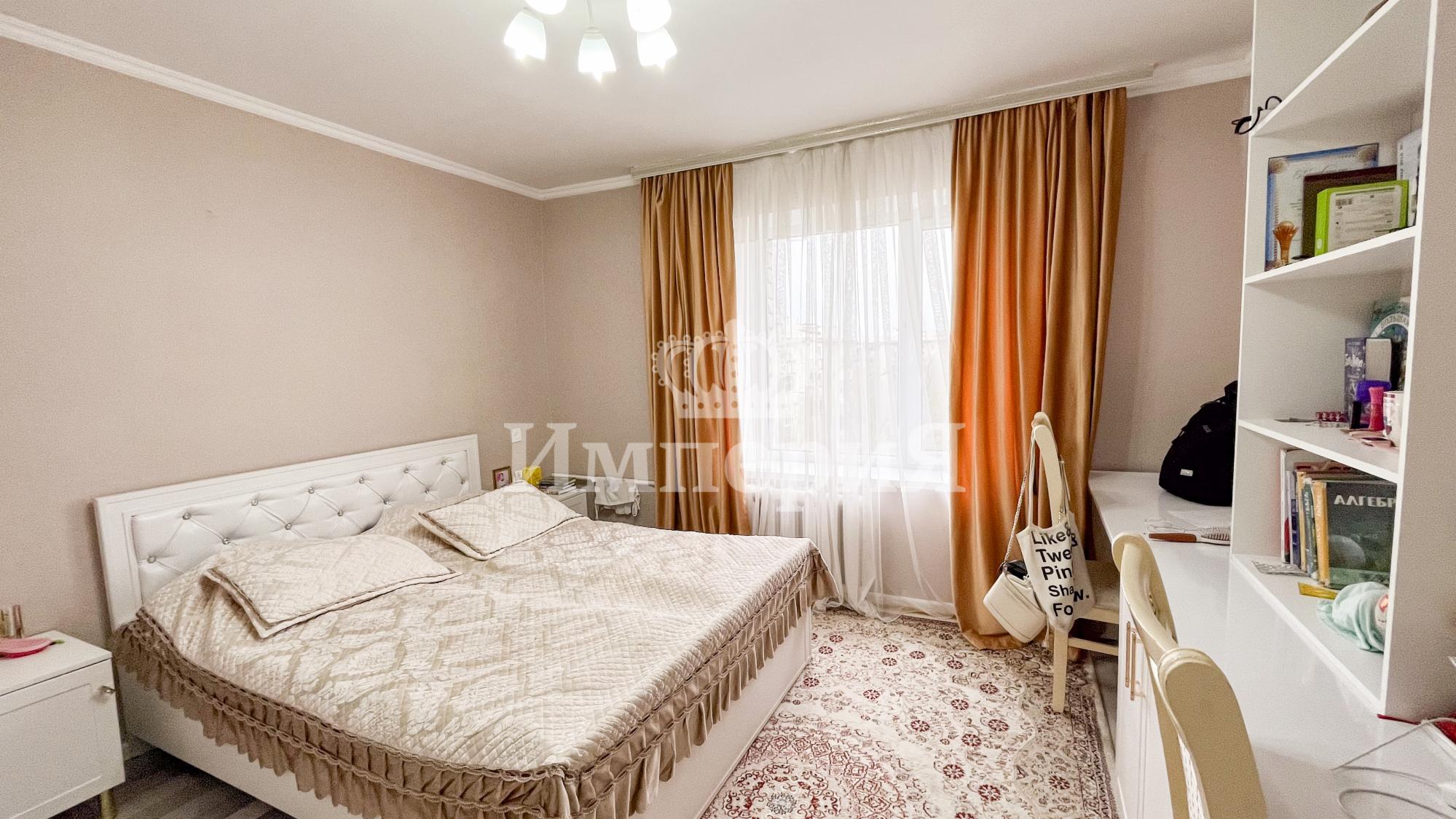 4-комнантная квартира, 73.0 м²,5 мкр за 21 000 000