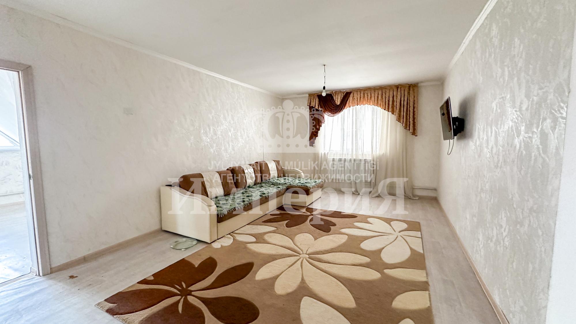 8-комнантный квартира, 249.0 м²,Акын Сара за 42 000 000