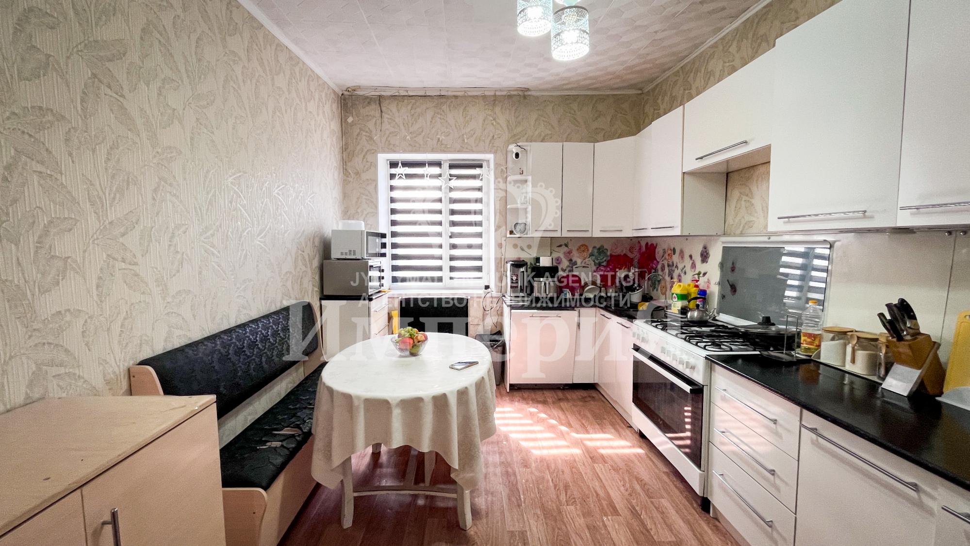 4-комнантный квартира, 117.0 м²,Абылай Хана за 27 000 000