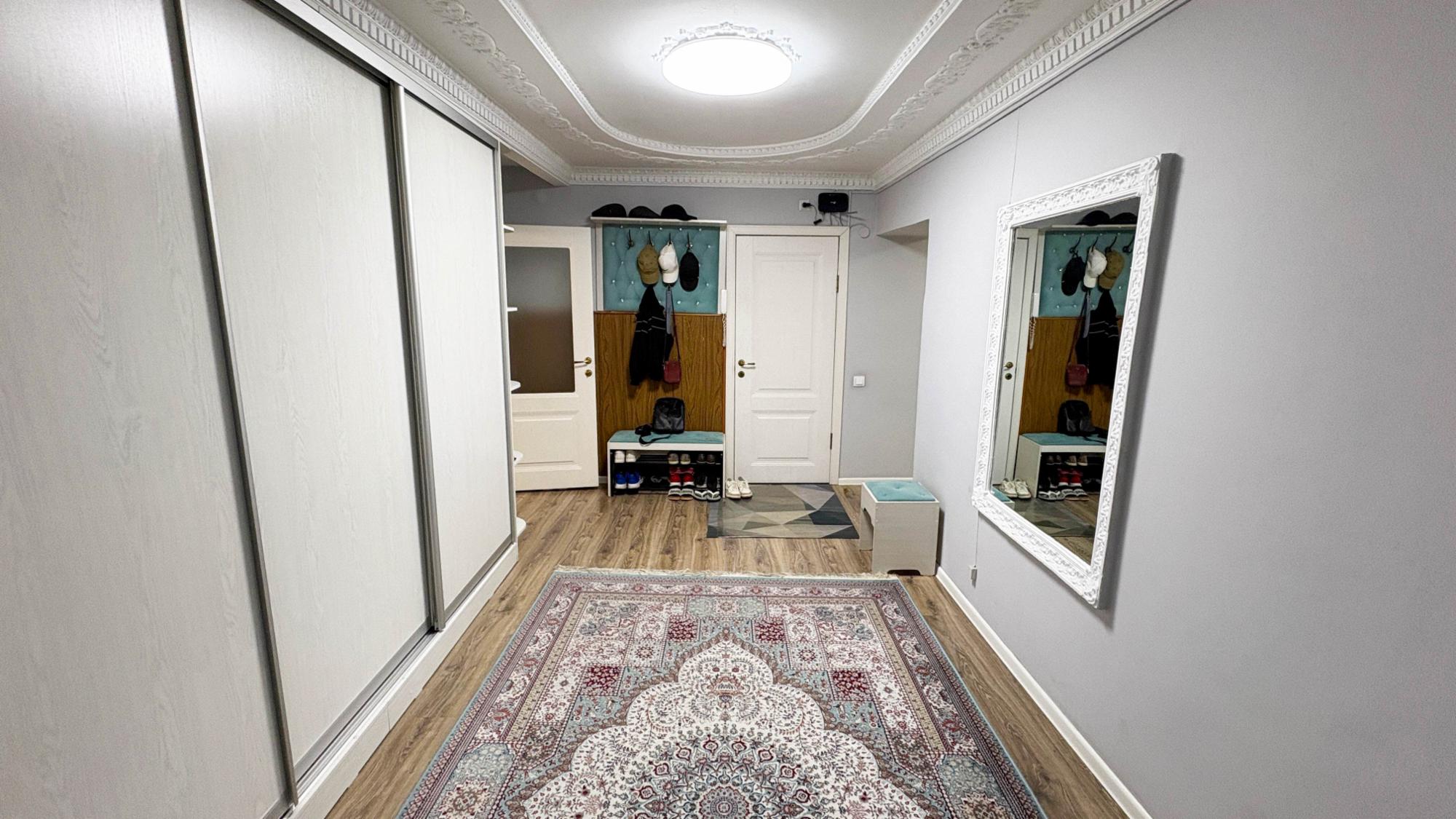 5-комнантная квартира, 150.0 м²,Толебаева за 47 000 000