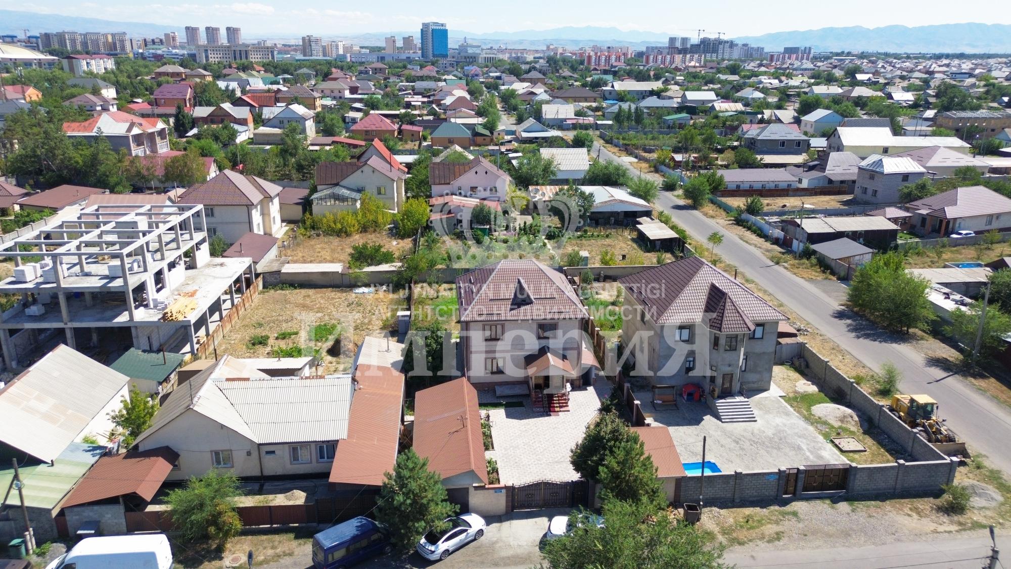6-комнантный квартира, 239.0 м²,Новый переулок за 70 000 000