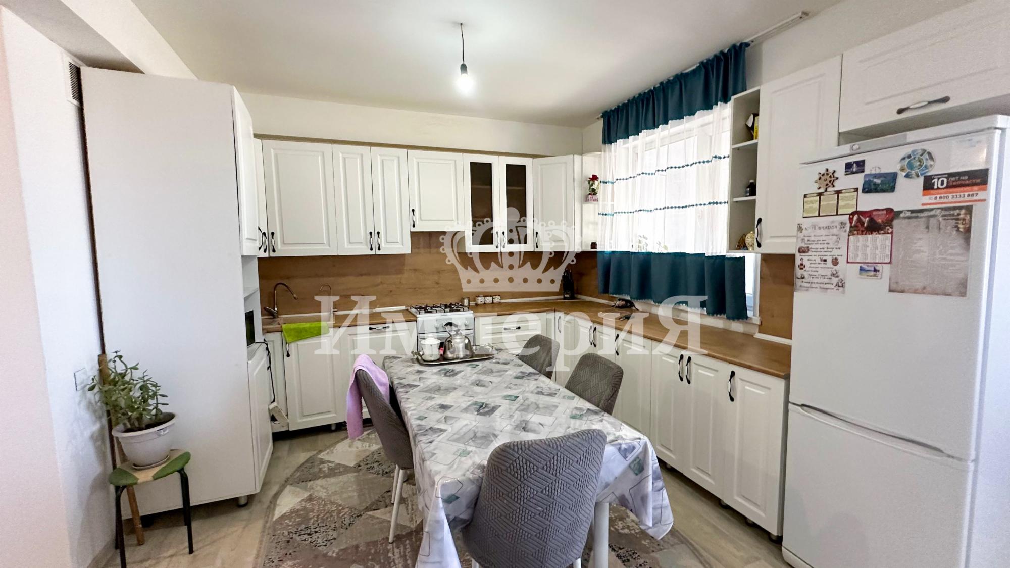 4-комнантный квартира, 145.0 м²,Абая за 30 000 000