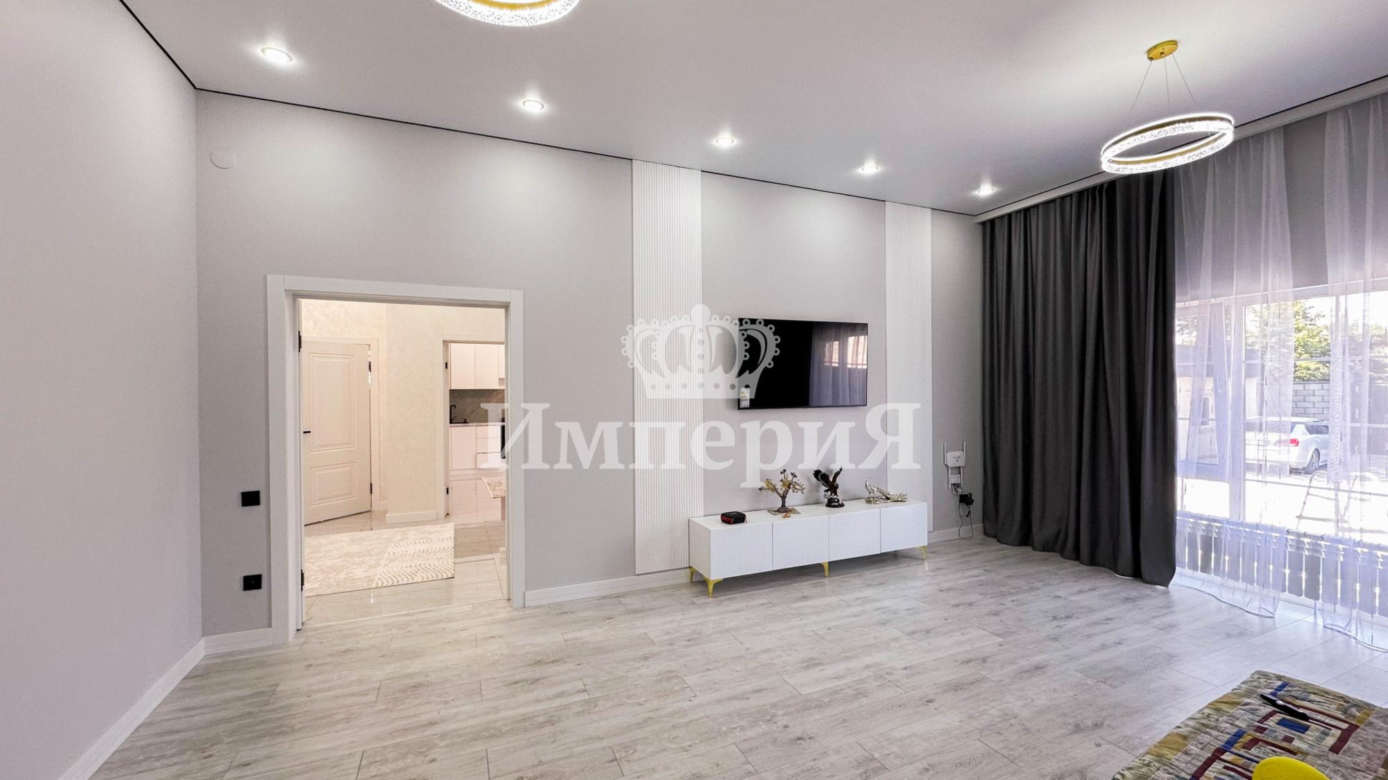 4-комнантный квартира, 150.0 м²,Абая за 57 000 000