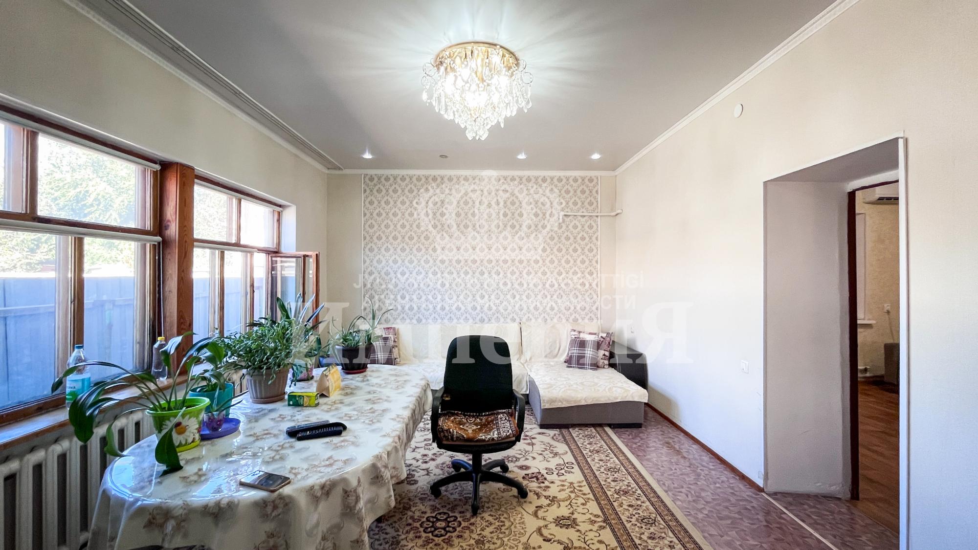 4-комнантный квартира, 117.0 м²,Абылай Хана за 27 000 000
