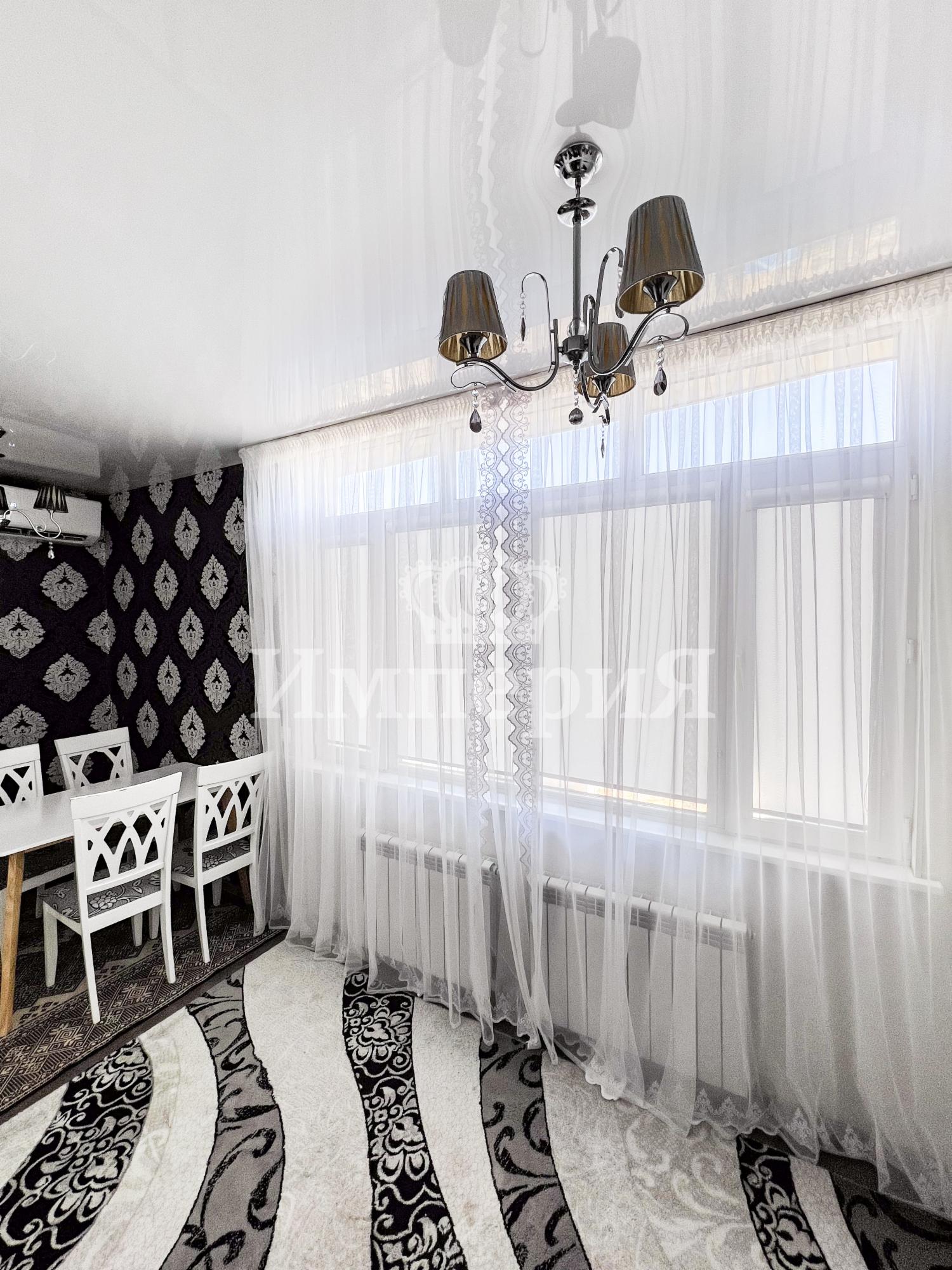 4-комнантная квартира, 85.0 м²,4 мкр за 26 000 000