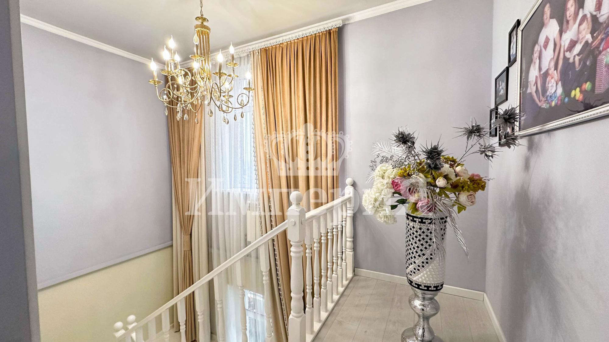 5-комнантная квартира, 176.0 м²,Назарбаева за 53 000 000