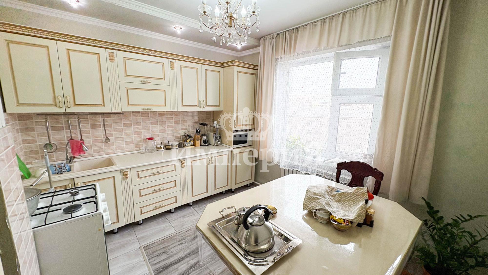 5-комнантная квартира, 120.0 м²,3 мкр за 35 500 000