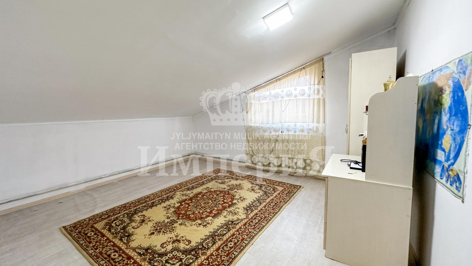 8-комнантный квартира, 249.0 м²,Акын Сара за 42 000 000