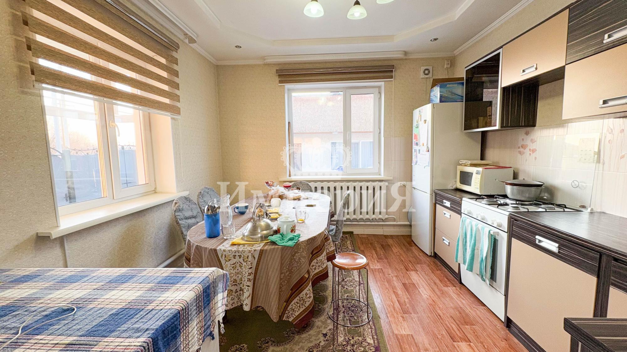 4-комнантный квартира, 102.0 м²,2 мкр за 45 000 000