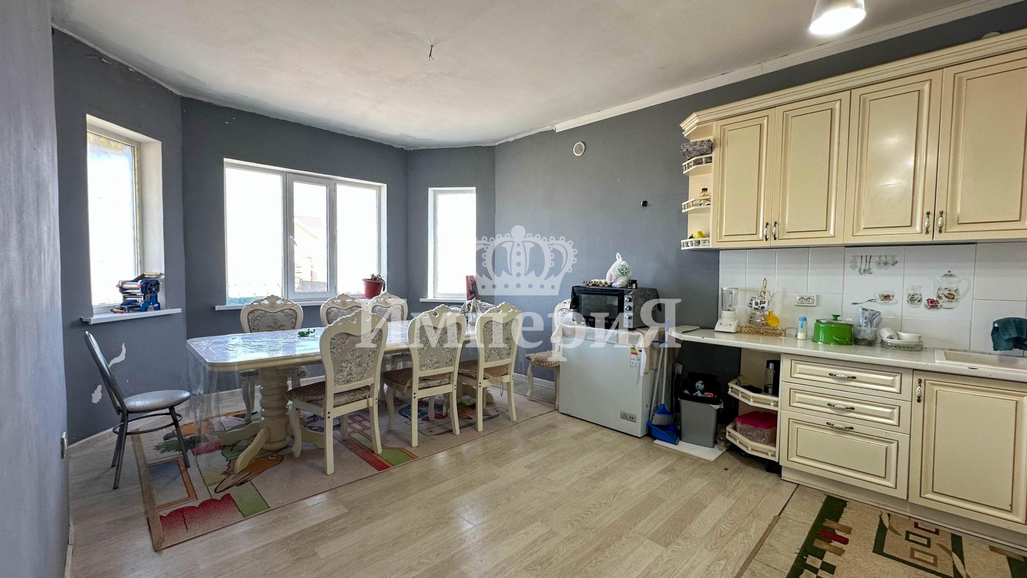 7-комнантный квартира, 220.0 м²,Абая за 40 000 000