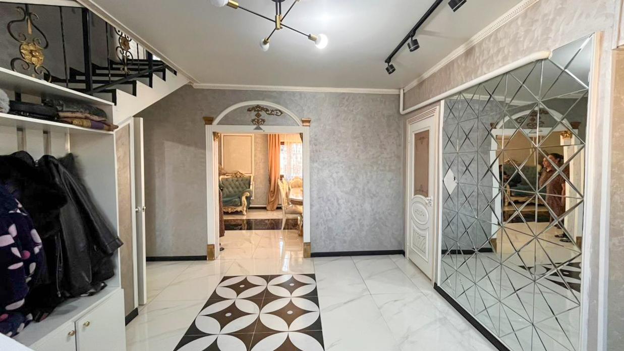 5-комнантный квартира, 130.0 м²,Батыра за 57 000 000