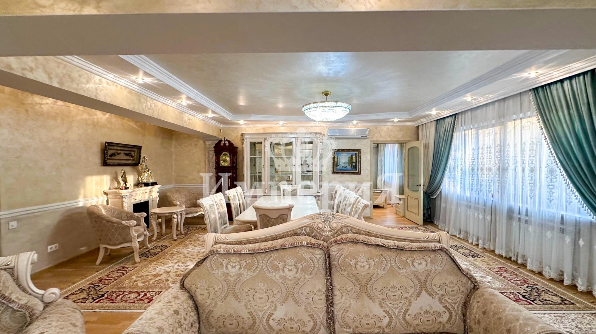 5-комнантная квартира, 180.0 м²,Каратал за 80 000 000