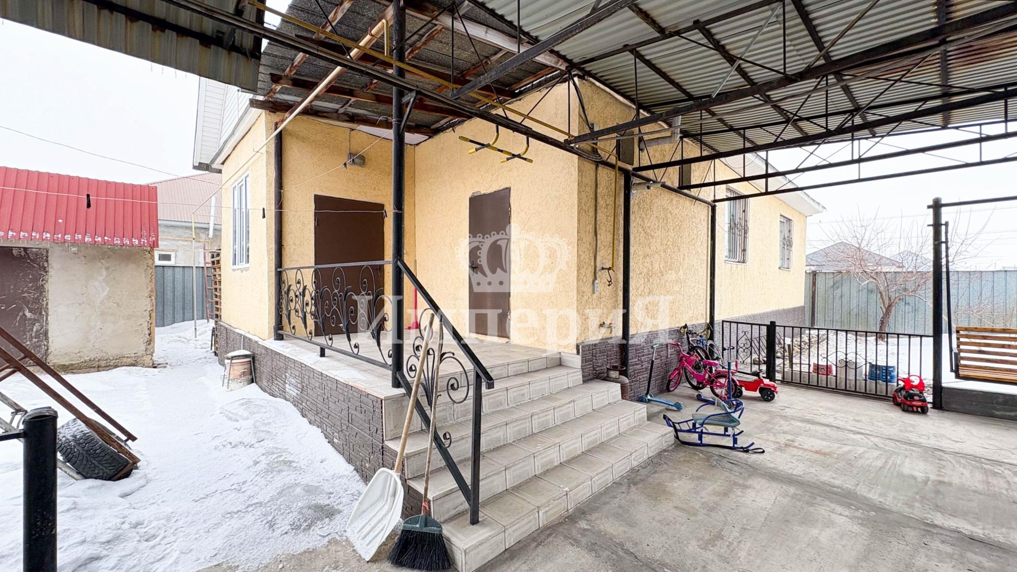 4-комнантный квартира, 110.0 м²,Жарык за 27 700 000