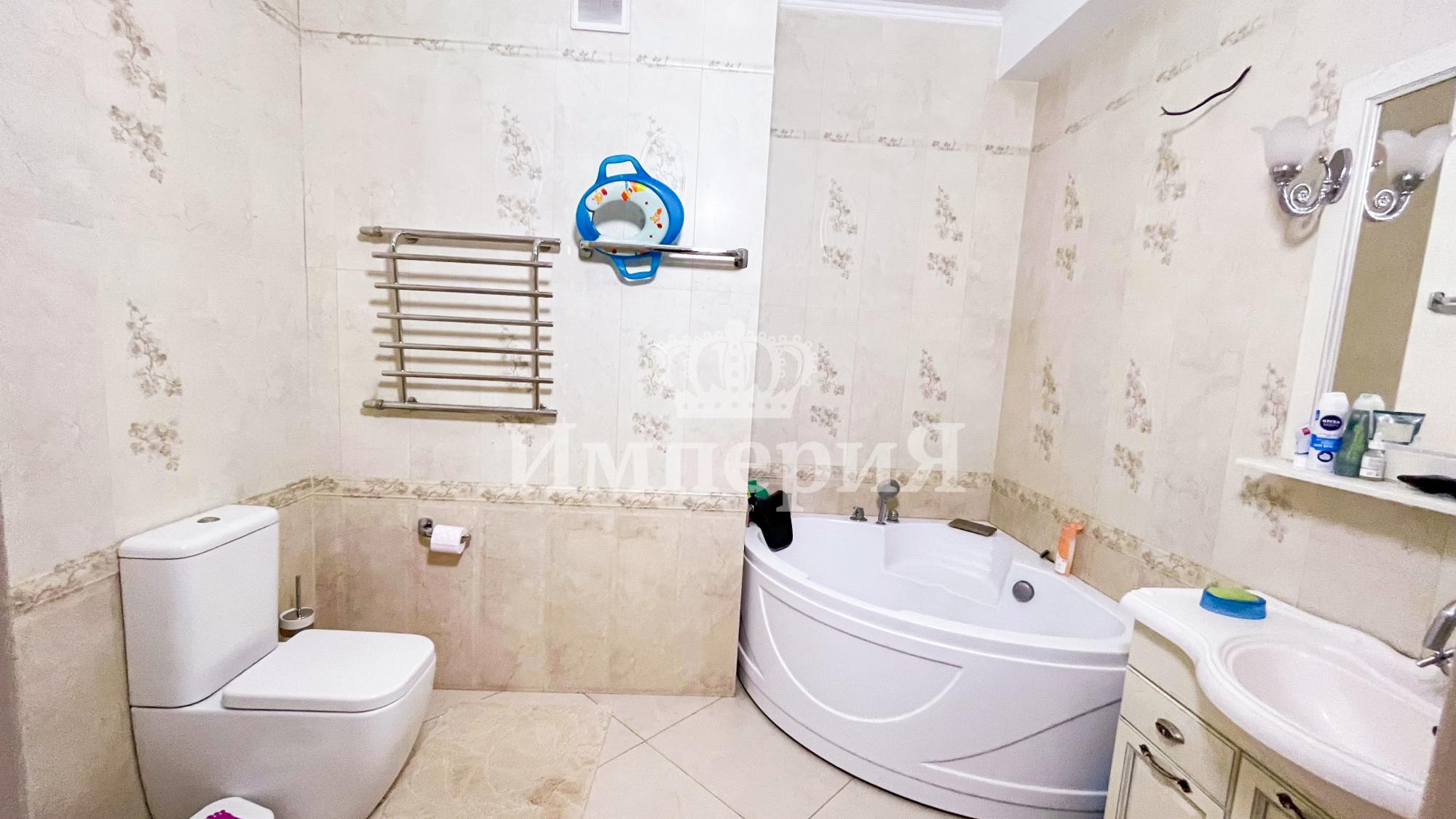 4-комнантная квартира, 170.0 м²,Каратал за 70 000 000