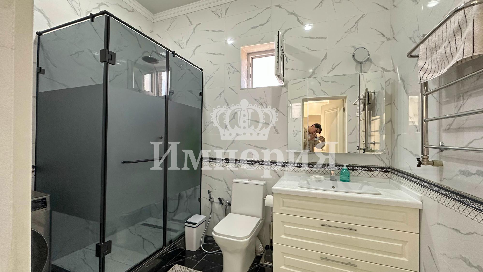 4-комнантный квартира, 140.0 м²,Бактыбаева за 59 000 000