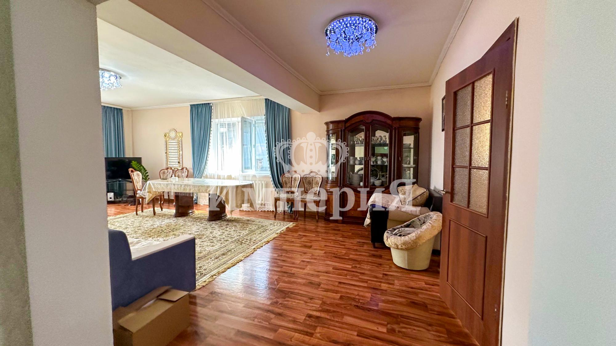 3-комнантный квартира, 165.0 м²,Кадыржанова за 60 000 000