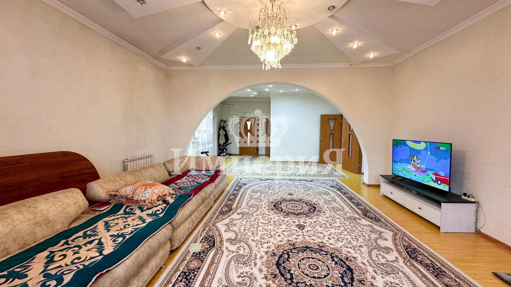 4-комнантный квартира, 155.0 м²,Избасарова за 35 000 000