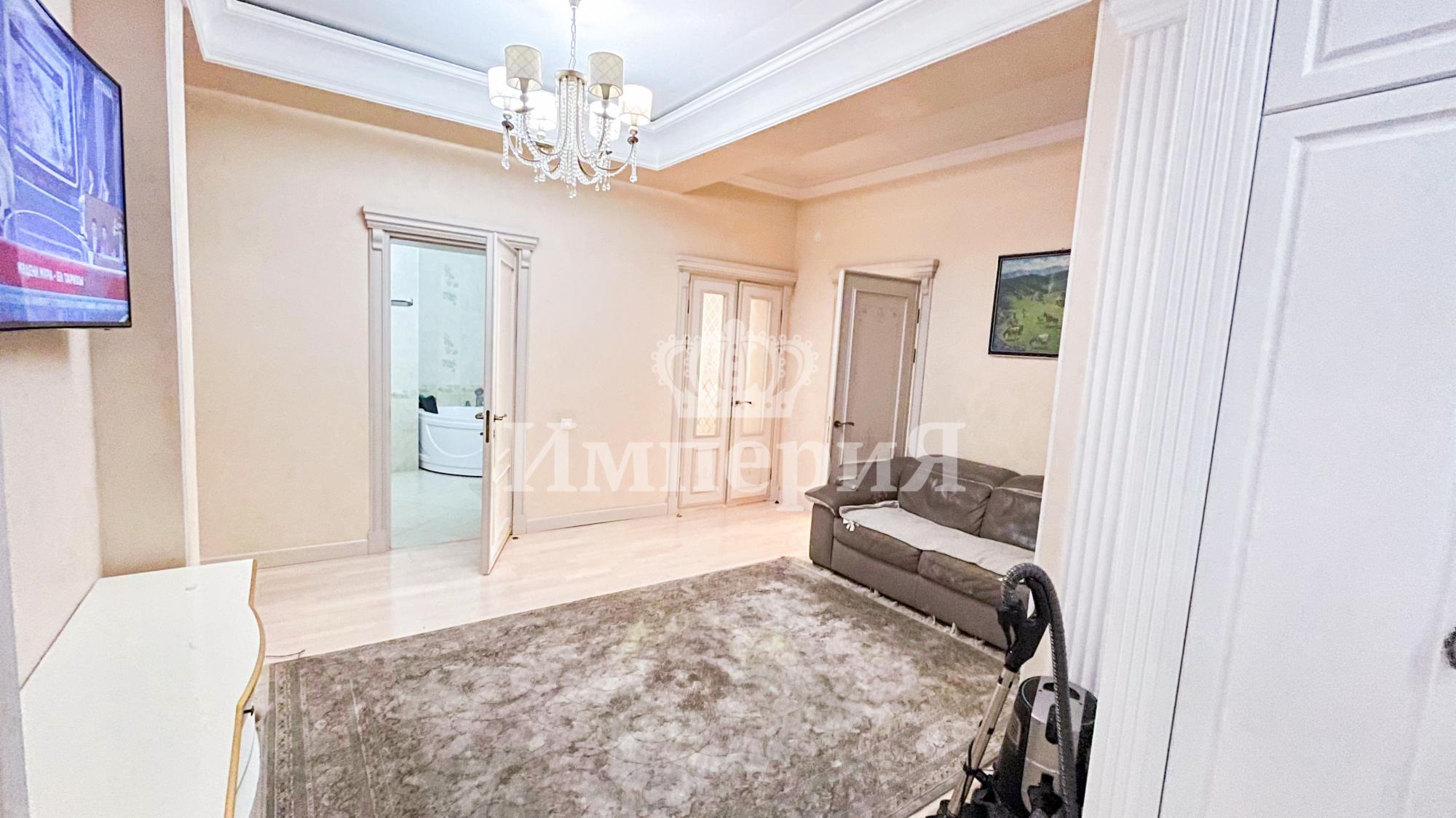 4-комнантная квартира, 161.0 м²,Назарбаева за 75 000 000