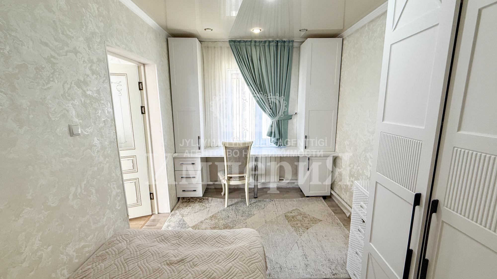 4-комнантный квартира, 90.0 м²,Мерекенова за 32 000 000
