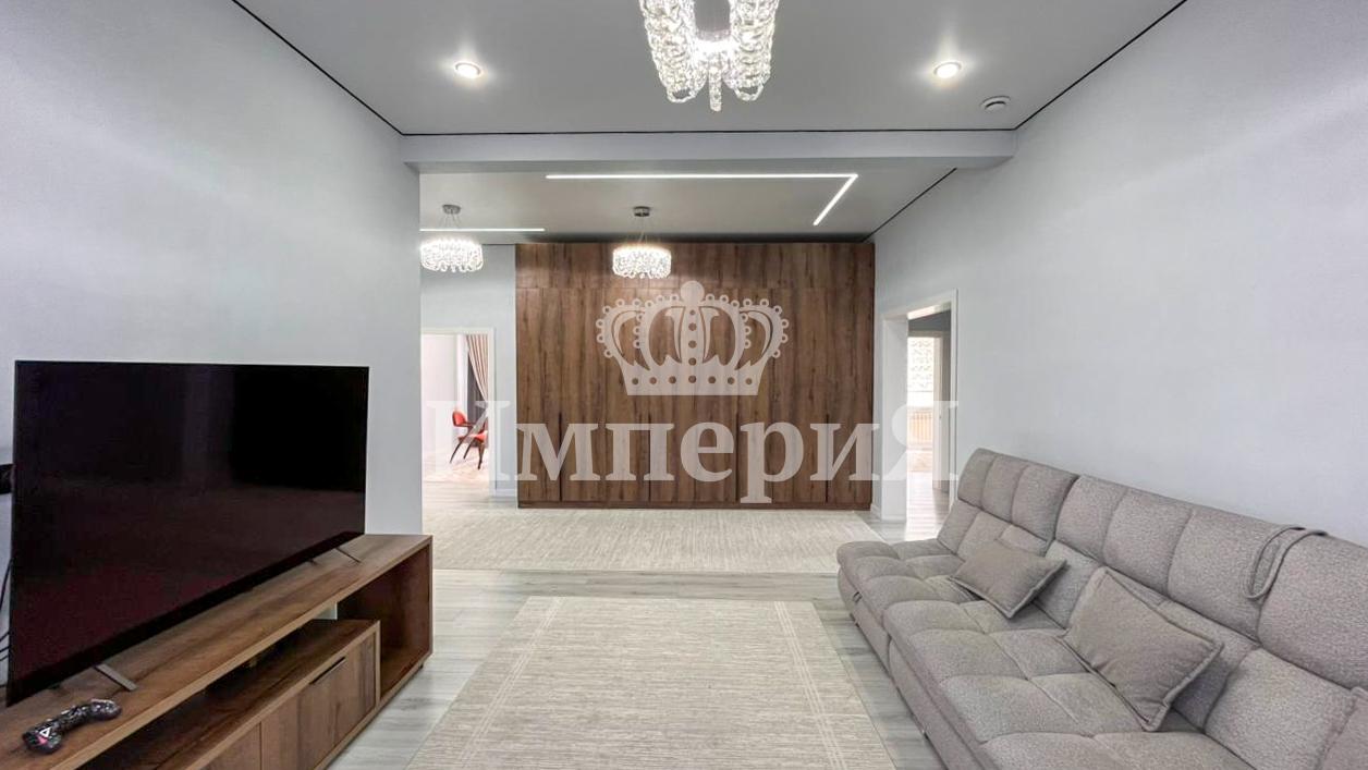 5-комнантный квартира, 157.0 м²,Арасан за 63 000 000