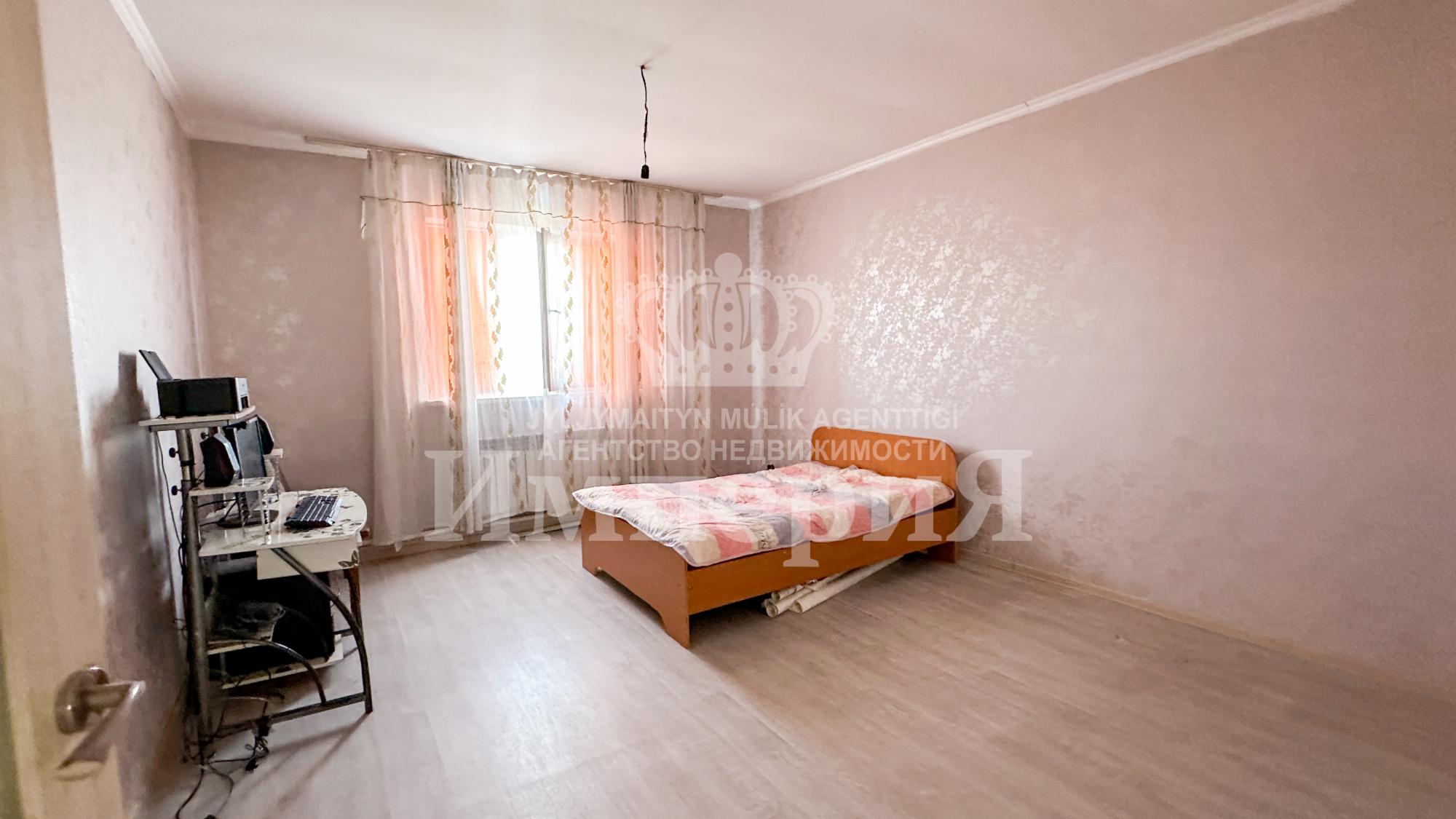 8-комнантный квартира, 249.0 м²,Акын Сара за 42 000 000