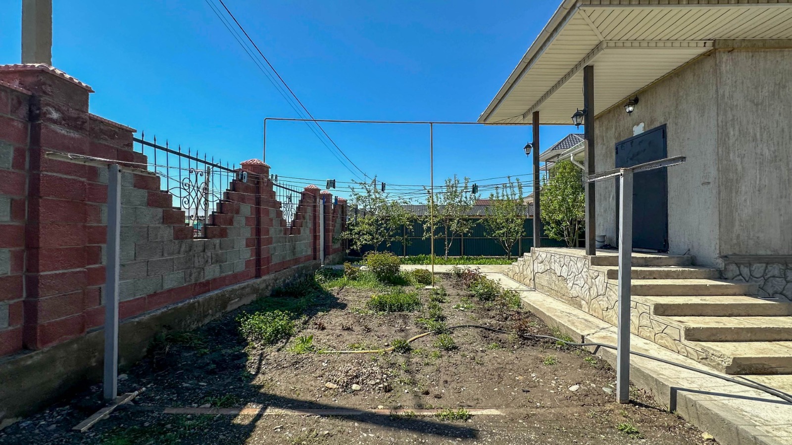 4-комнантный квартира, 197.0 м²,Айманова за 50 000 000